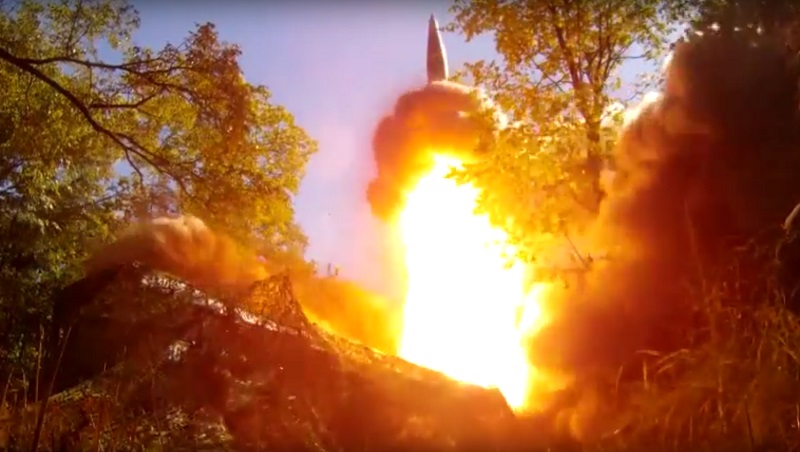 ПОГЛЕДАЈТЕ: Лансиране балистичке ракете из „Искандера“ (ВИДЕО)